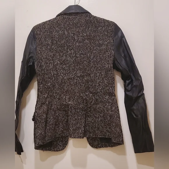 Jacket - Picture 2 of 4